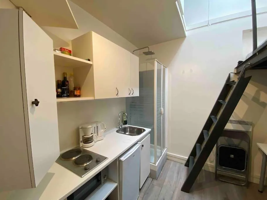 Studio 9M2 Tour Eiffel Invalide Champ De Mars 75015 Paris Apartment