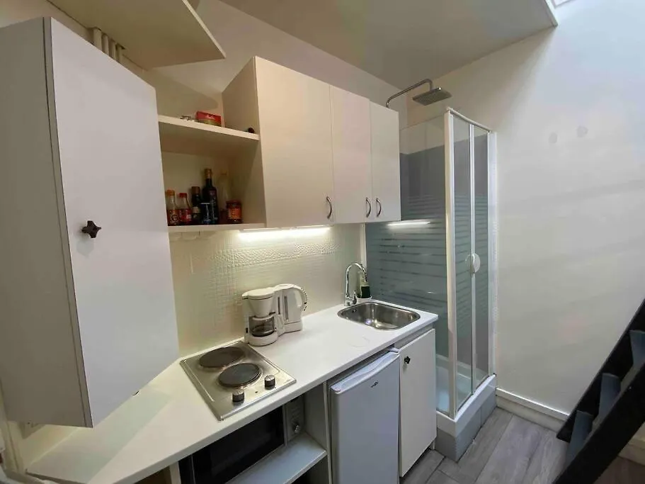 Studio 9M2 Tour Eiffel Invalide Champ De Mars 75015 Paris Apartment